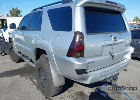 2005 Toyota 4Runner Limited V8 from USA, damaged, VIN JTEBT17R258028705